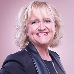 Chonda Pierce  | Blue Gate Theatre | Shipshewana, Indiana