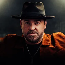 Lee Brice With Special Guest Lewis Brice  | Blue Gate Theatre | Shipshewana, Indiana
