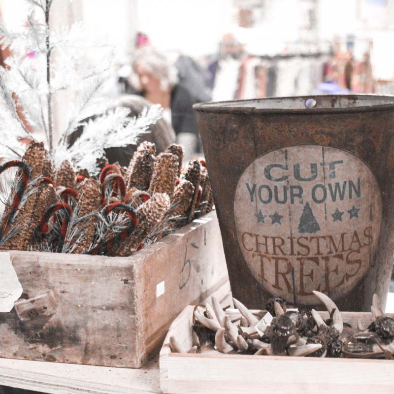 December Ship-Chic Craft and Vintage Show | Shipshewana, Indiana